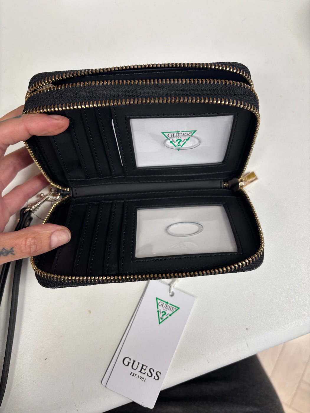 Guess LAUREL Coal Logo Wallet. SG7459164.
