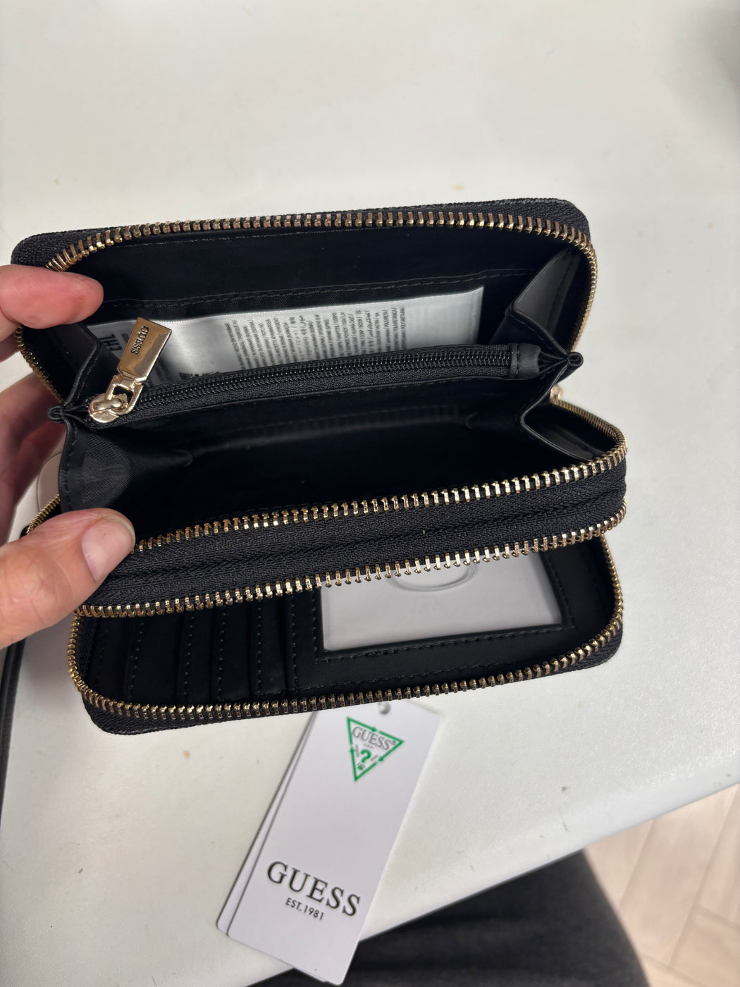 Guess LAUREL Coal Logo Wallet. SG7459164.
