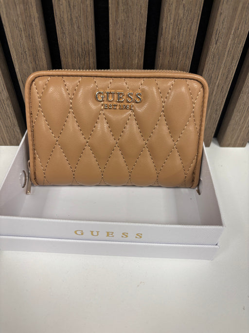 Guess VALLA BEIGE Logo Wallet. QG8122140.