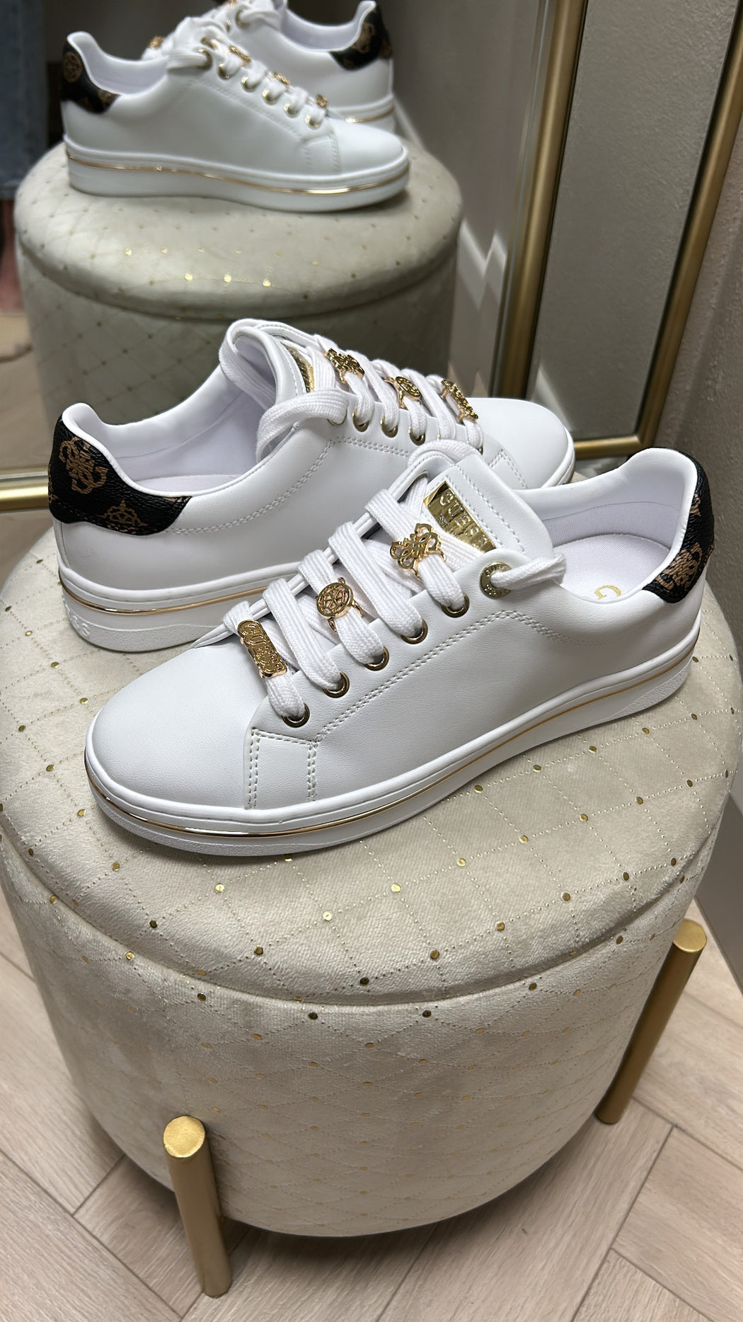 FLPSTAELE12 Guess white/Gold Sneaker