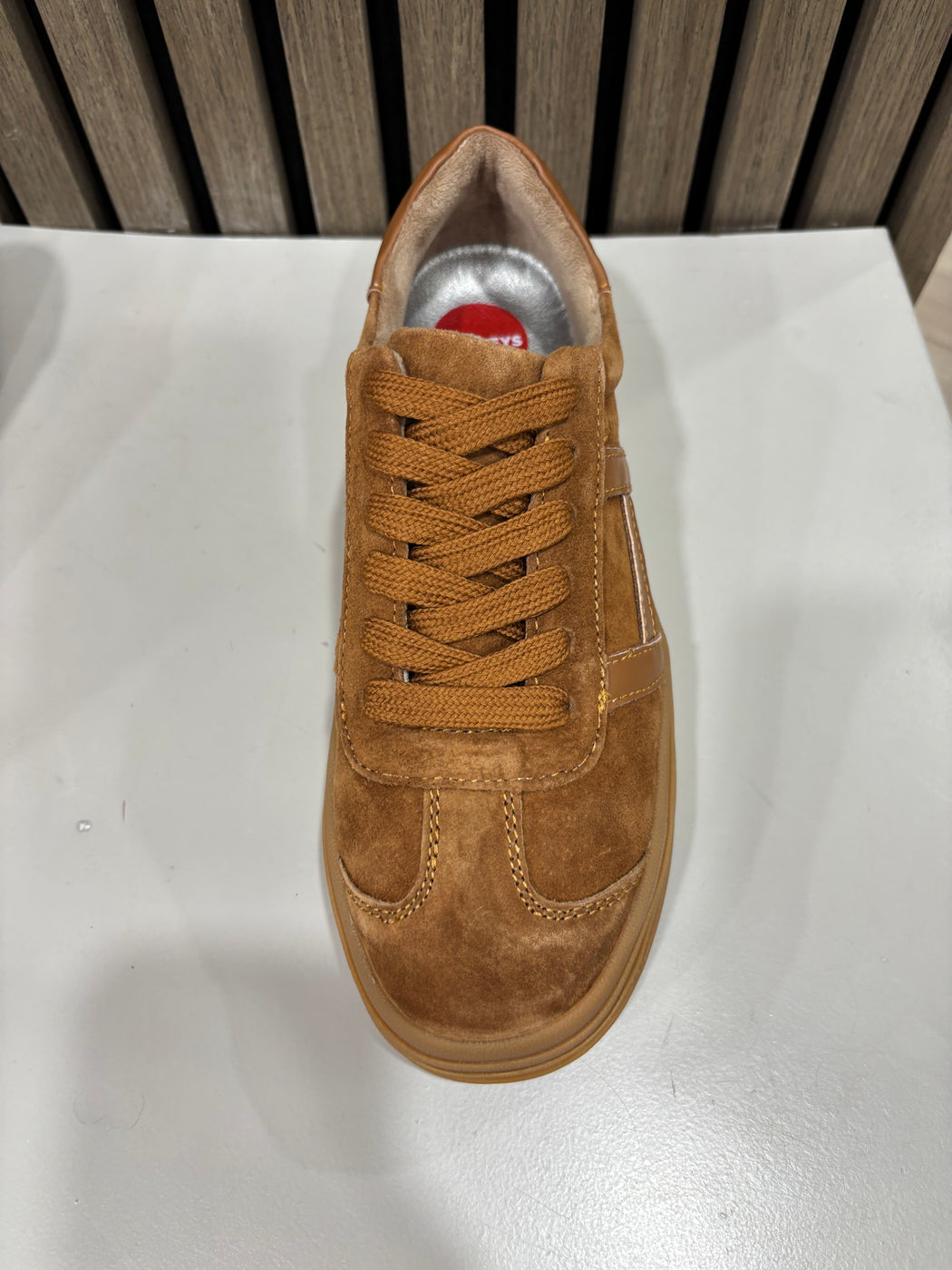 Sixty eight rustic trainer