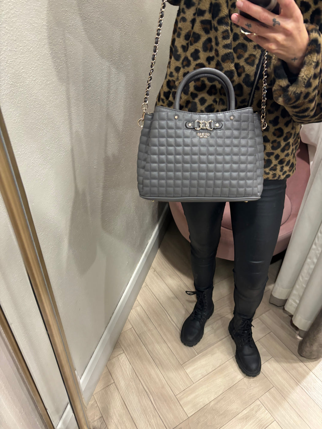 Guess Slate NADIRA Bag. QG842406