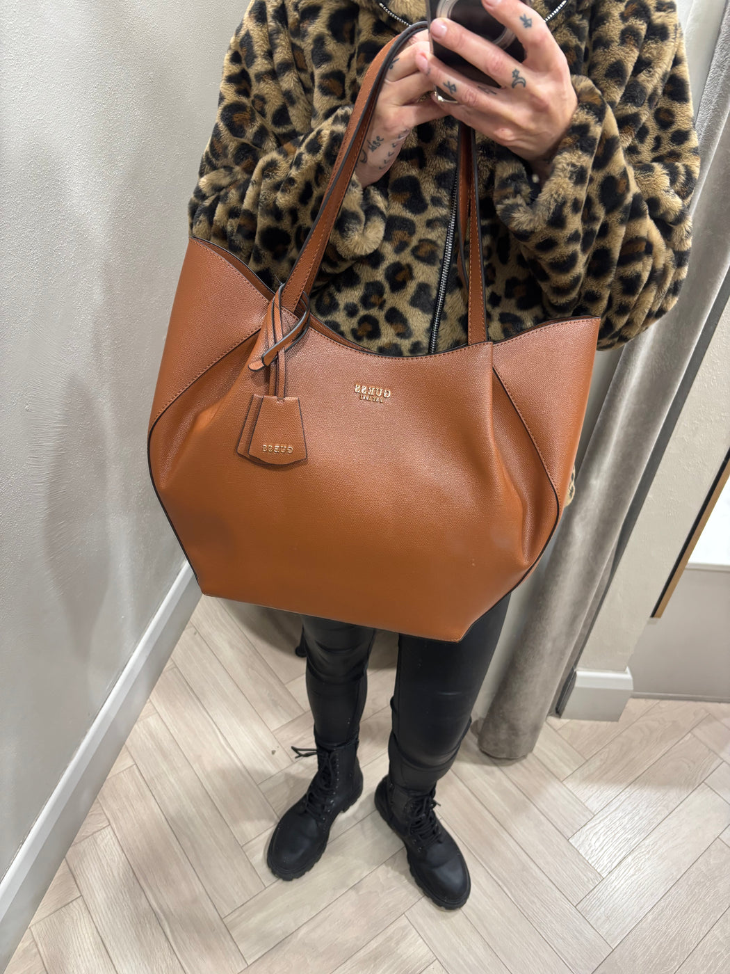 Guess Cognac AMORETTE Bag. BG789824