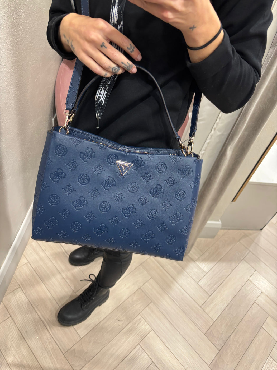 Guess Midnight TISHA Bag. PD776407