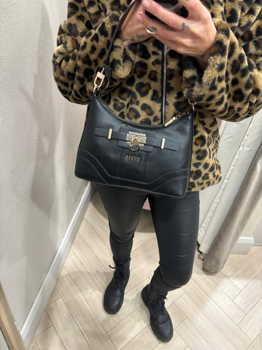 Guess Black GREYSON Bag. BG920618
