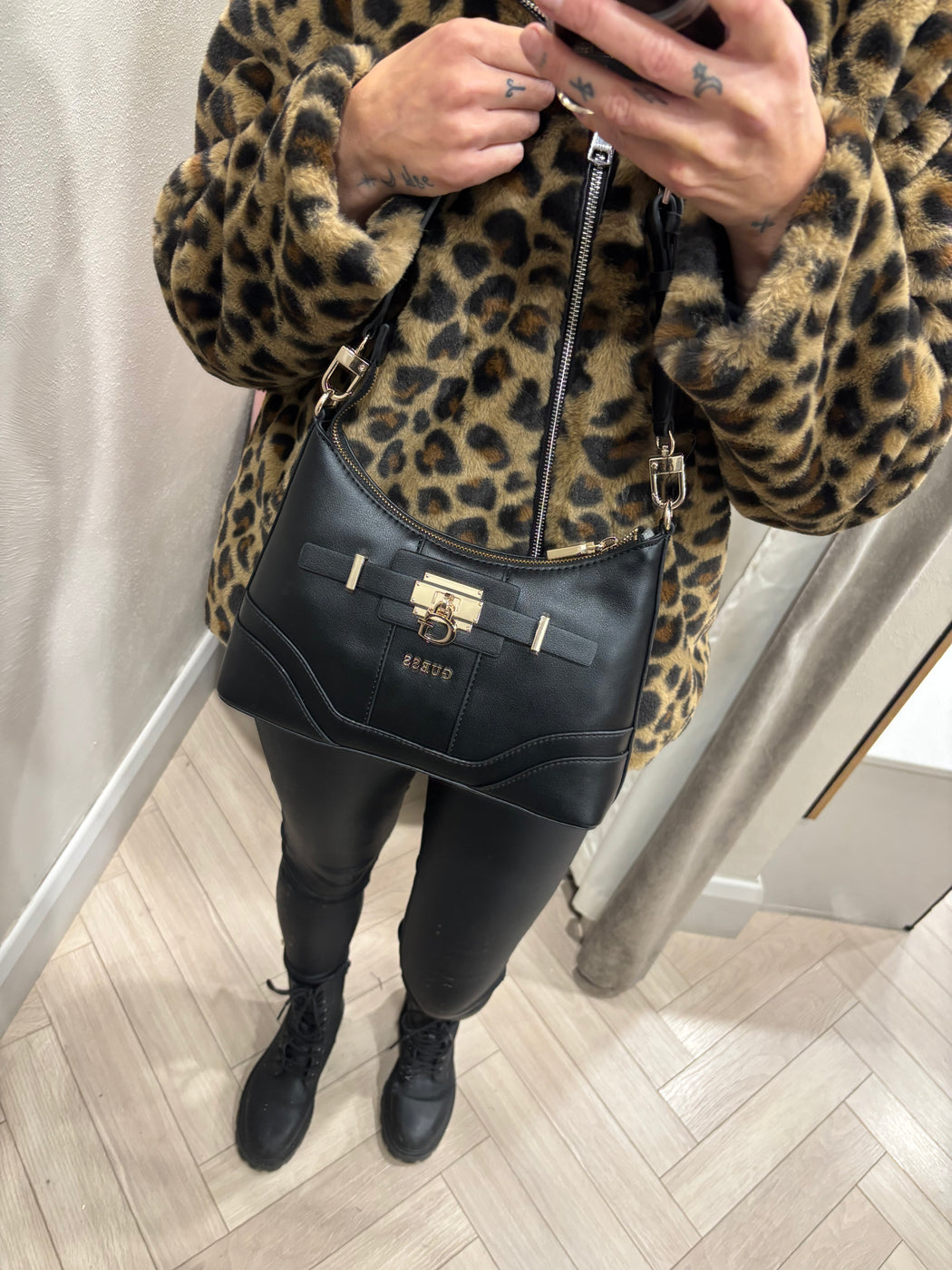 Guess Black GREYSON Bag. BG920618