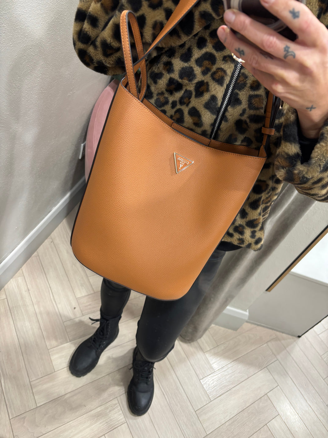 Guess Cognac MERIDIAN Bag. BG697404.