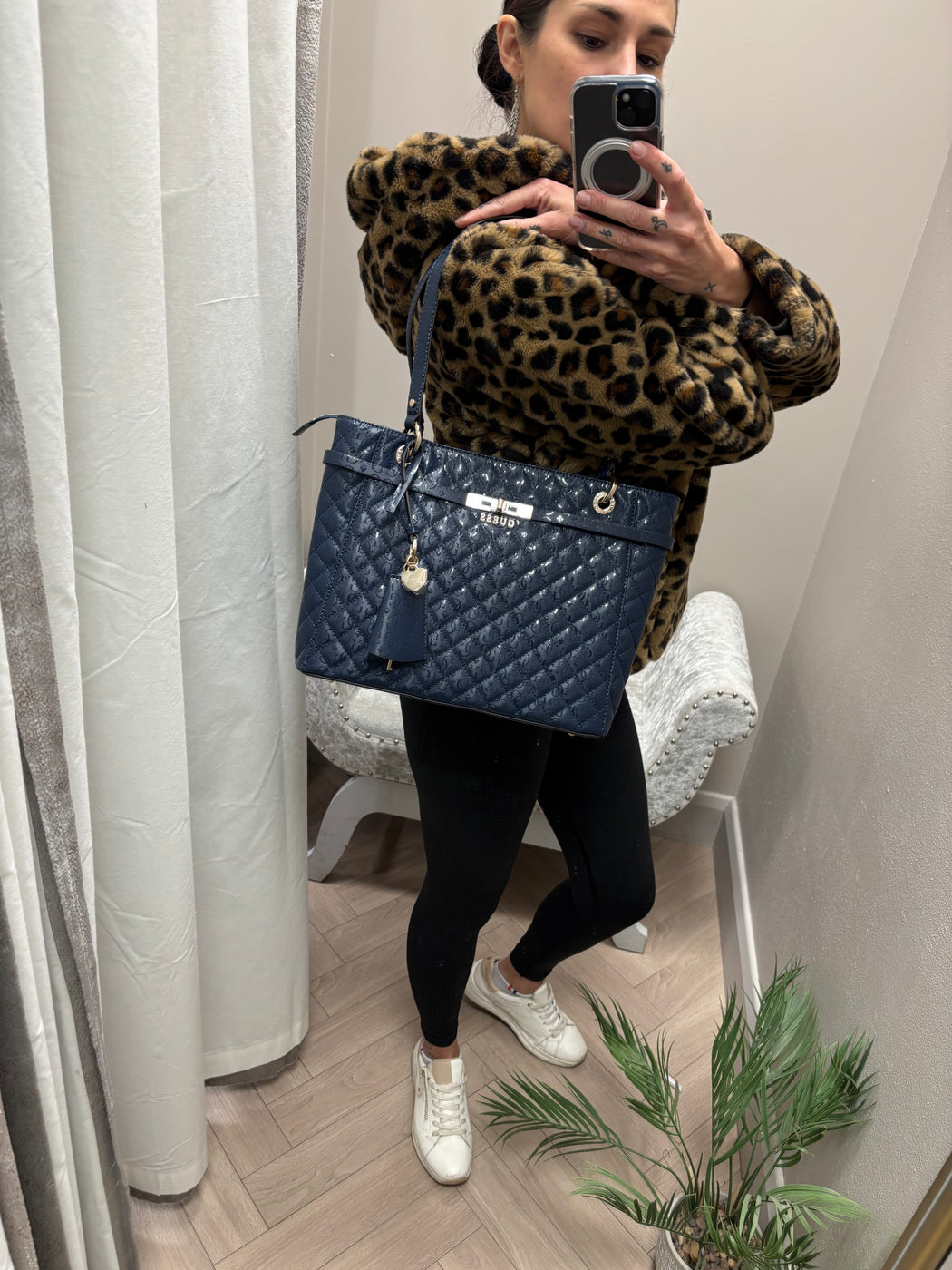 Guess midnight IDRA Bag. GG815725