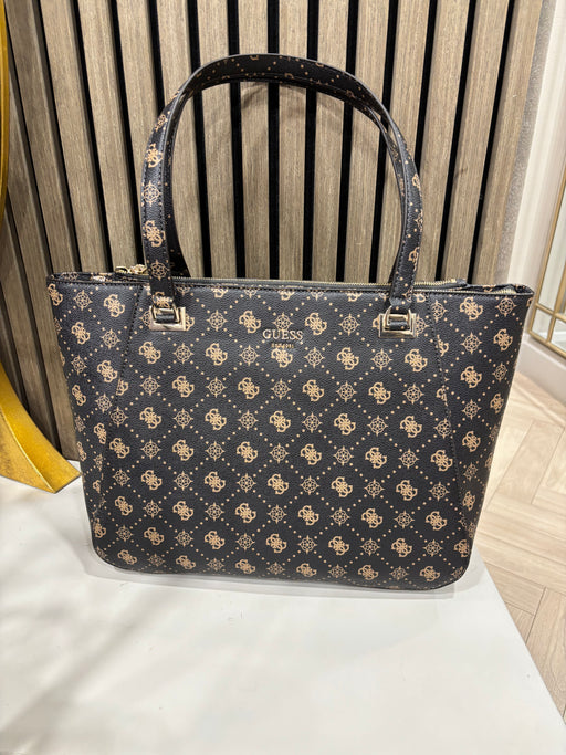 Guess Espresso CALEBRA Travel Bag. LP9536024