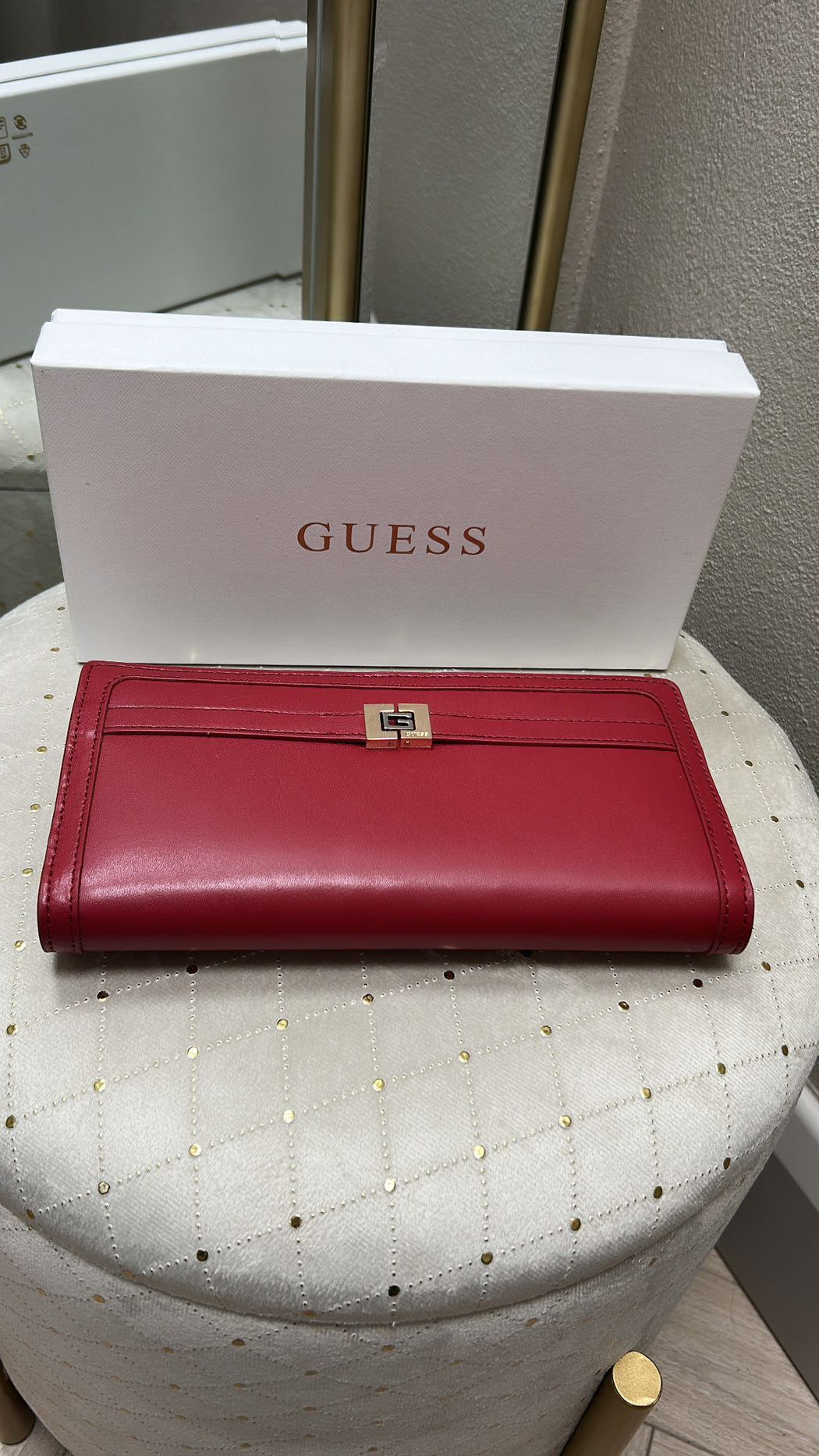 RW1718P5101 Guess Red Buckle Wallet