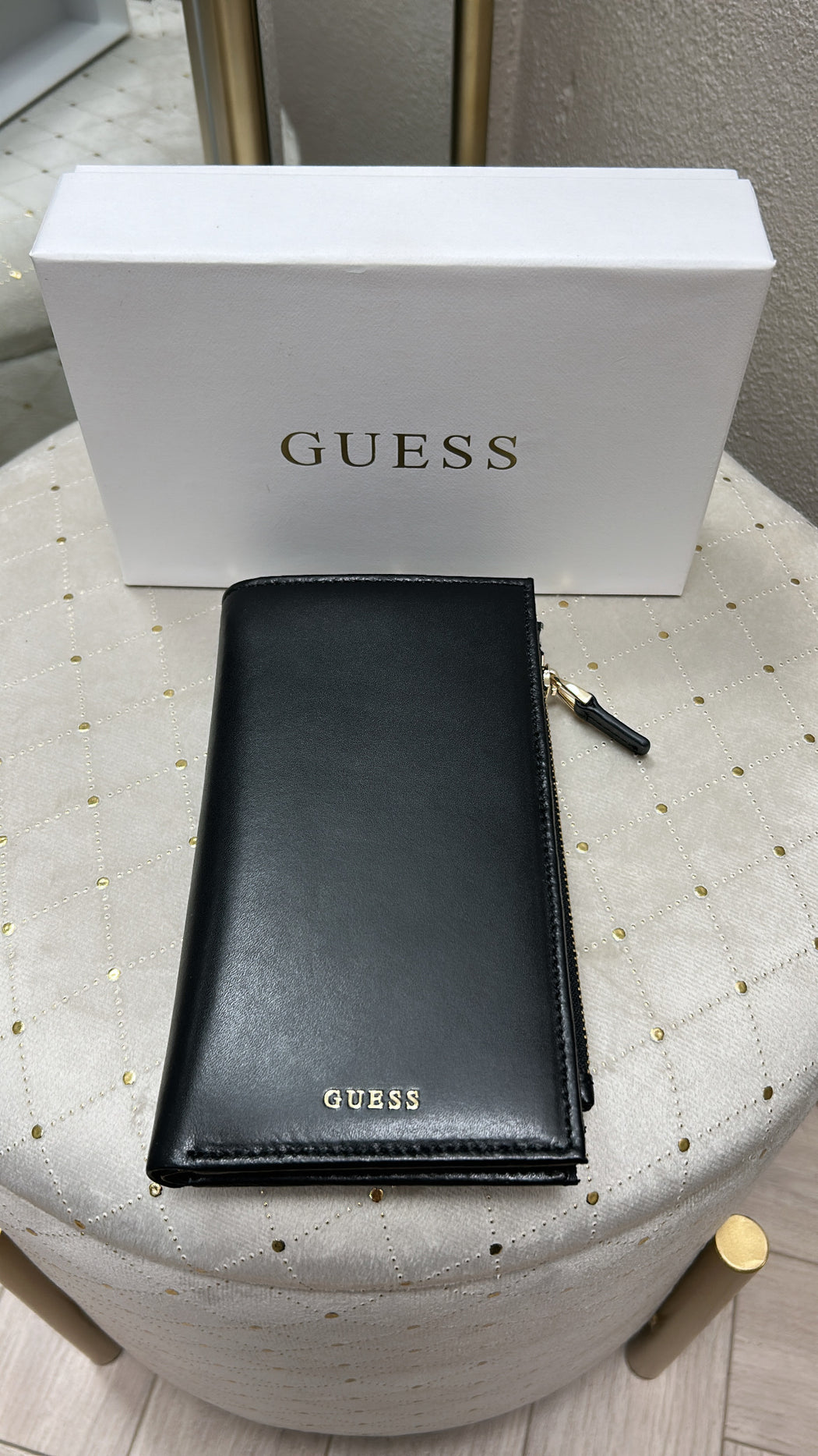 RW1653P4301 Guess Black Zip Wallet