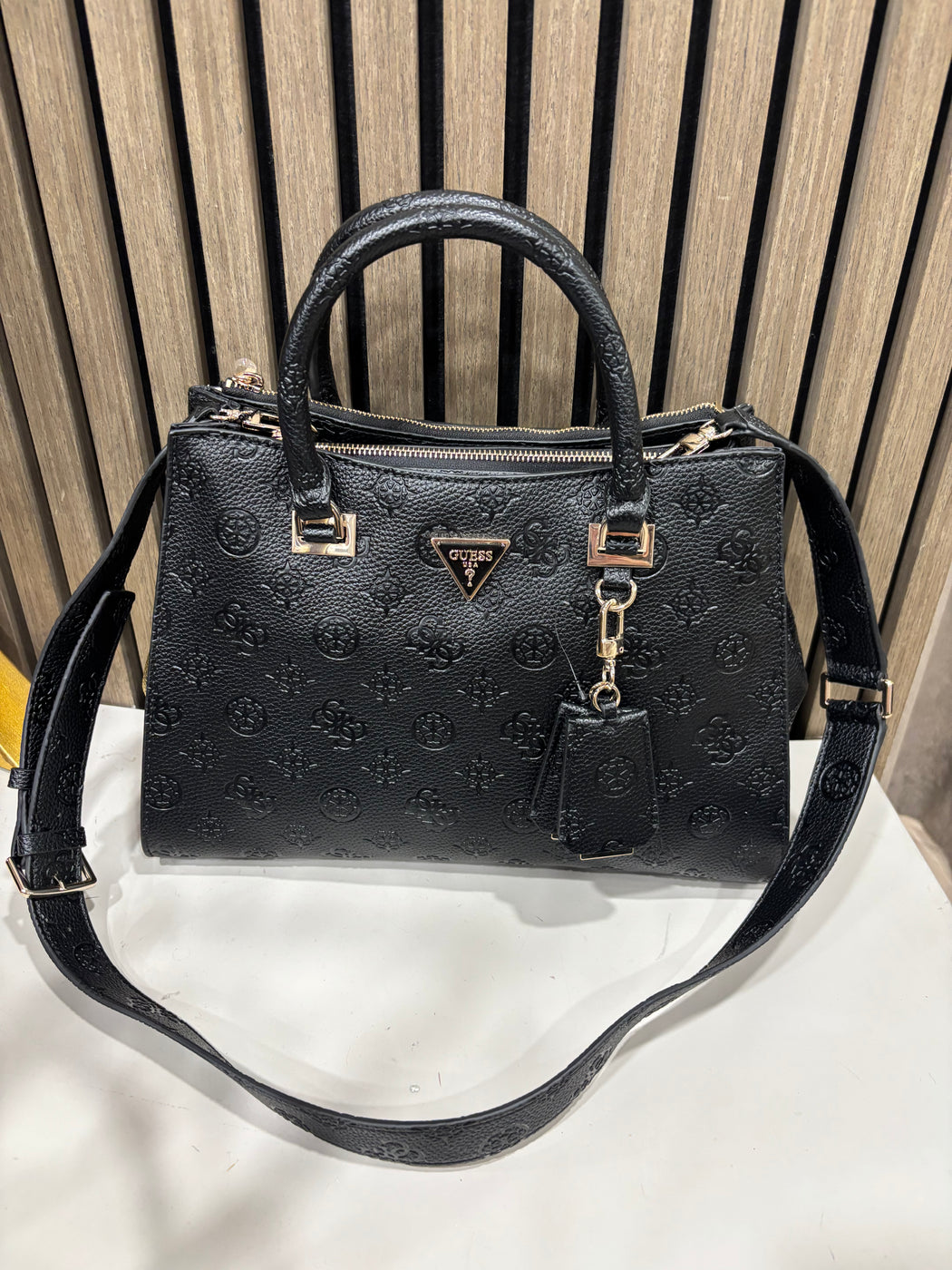 Guess Black Logo CRESIDIA Bag. PD988807