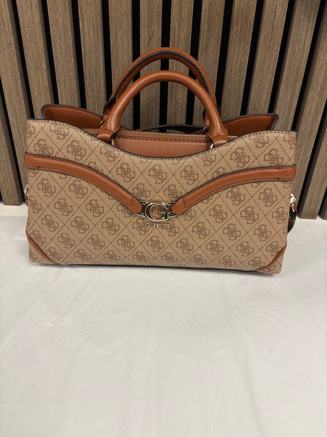 Guess Latte Logo DEA  Bag. SG799306