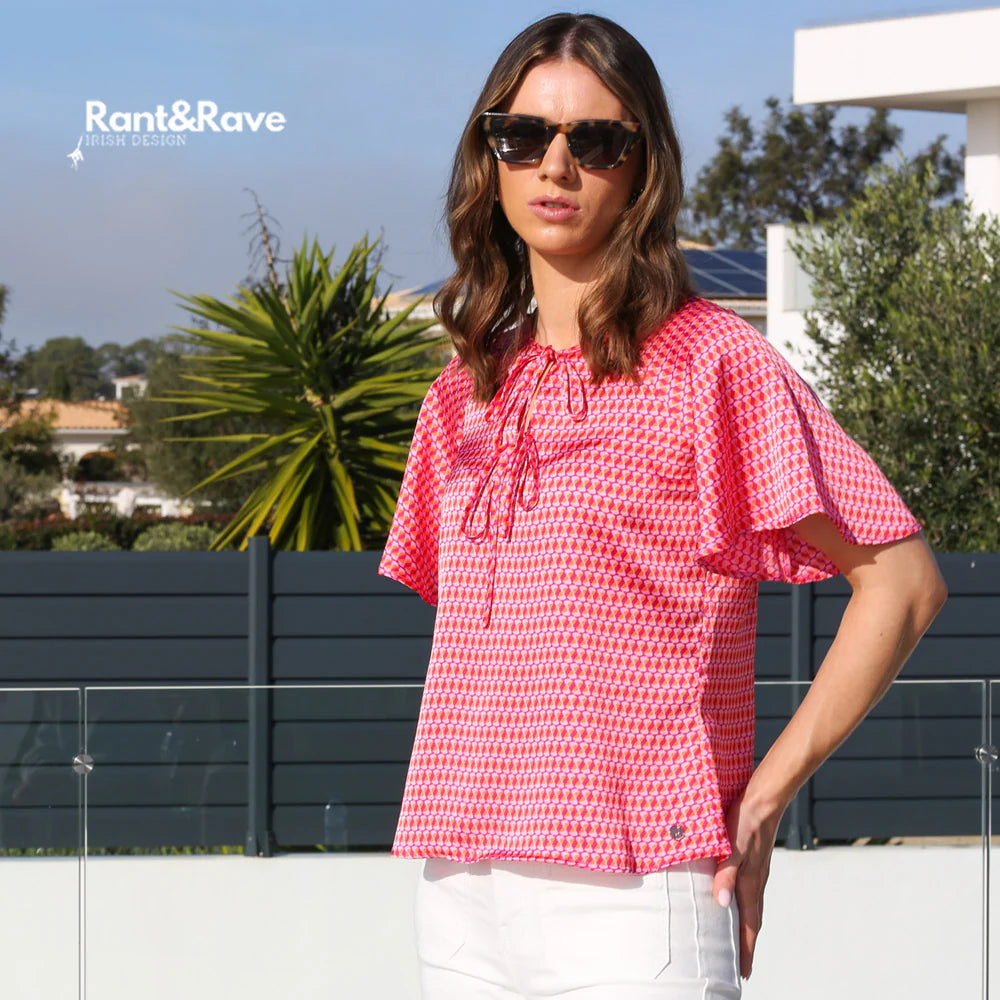 Janelle top red