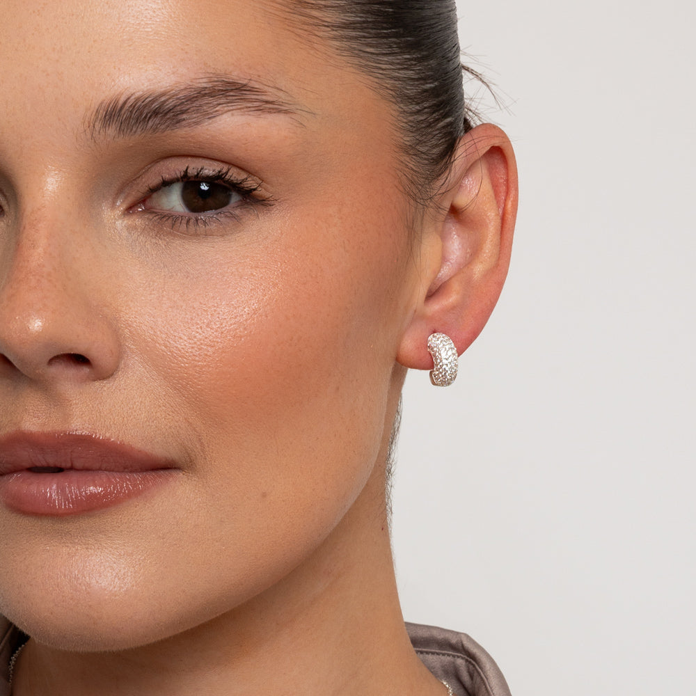 CZ HOOP SHAPED EARRINGS. T684EAP