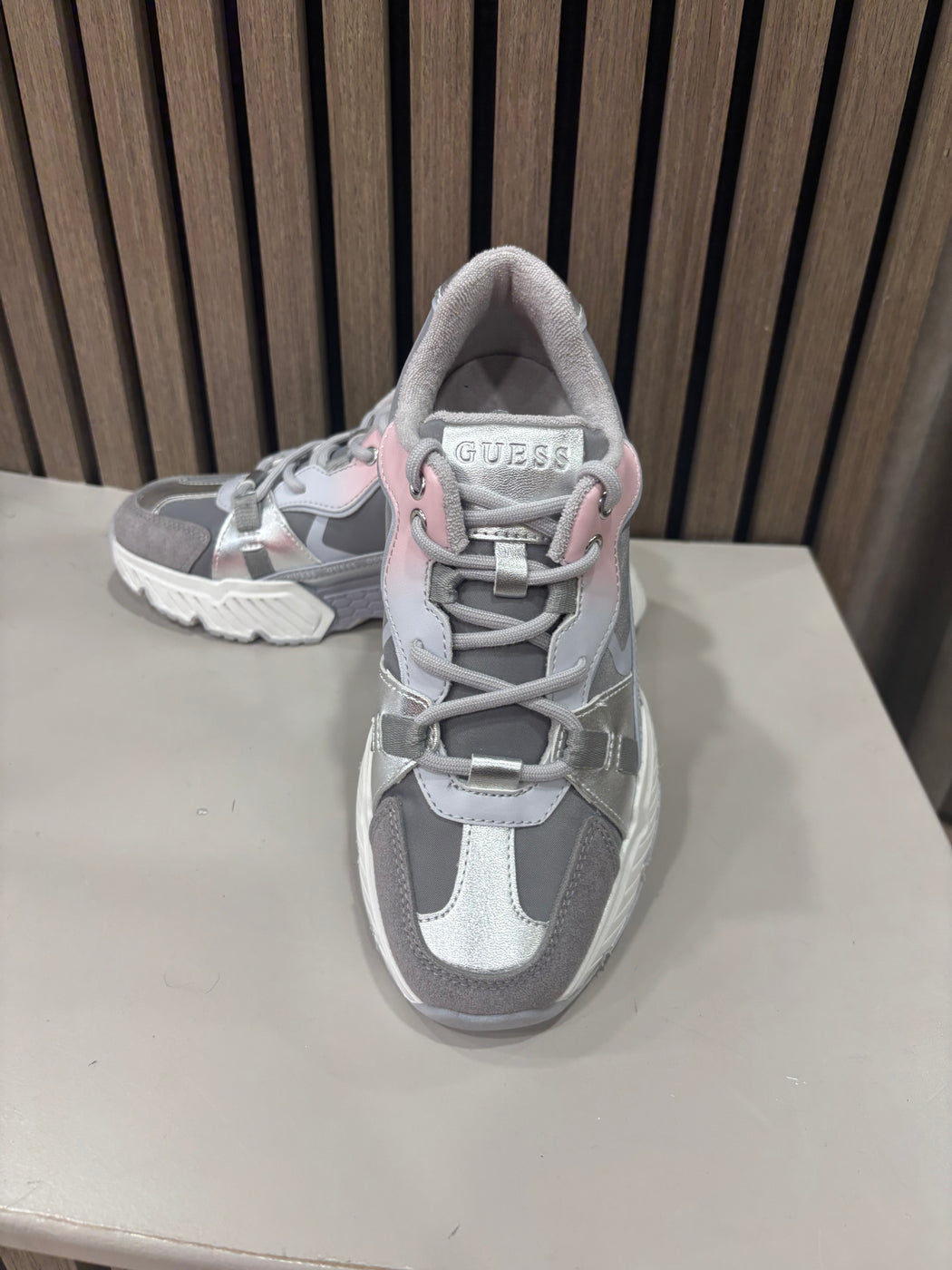 Guess Silver Shine Runners. FLJCR7LEL12