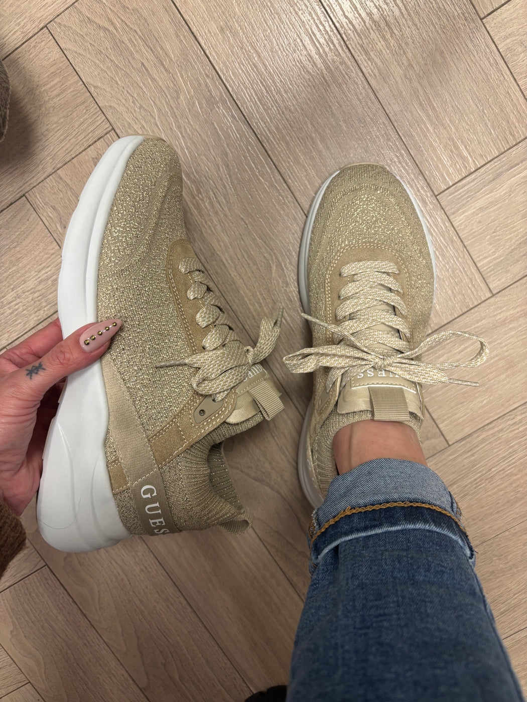 Guess Gold Sparkle Runners. FLJMLDFAB12