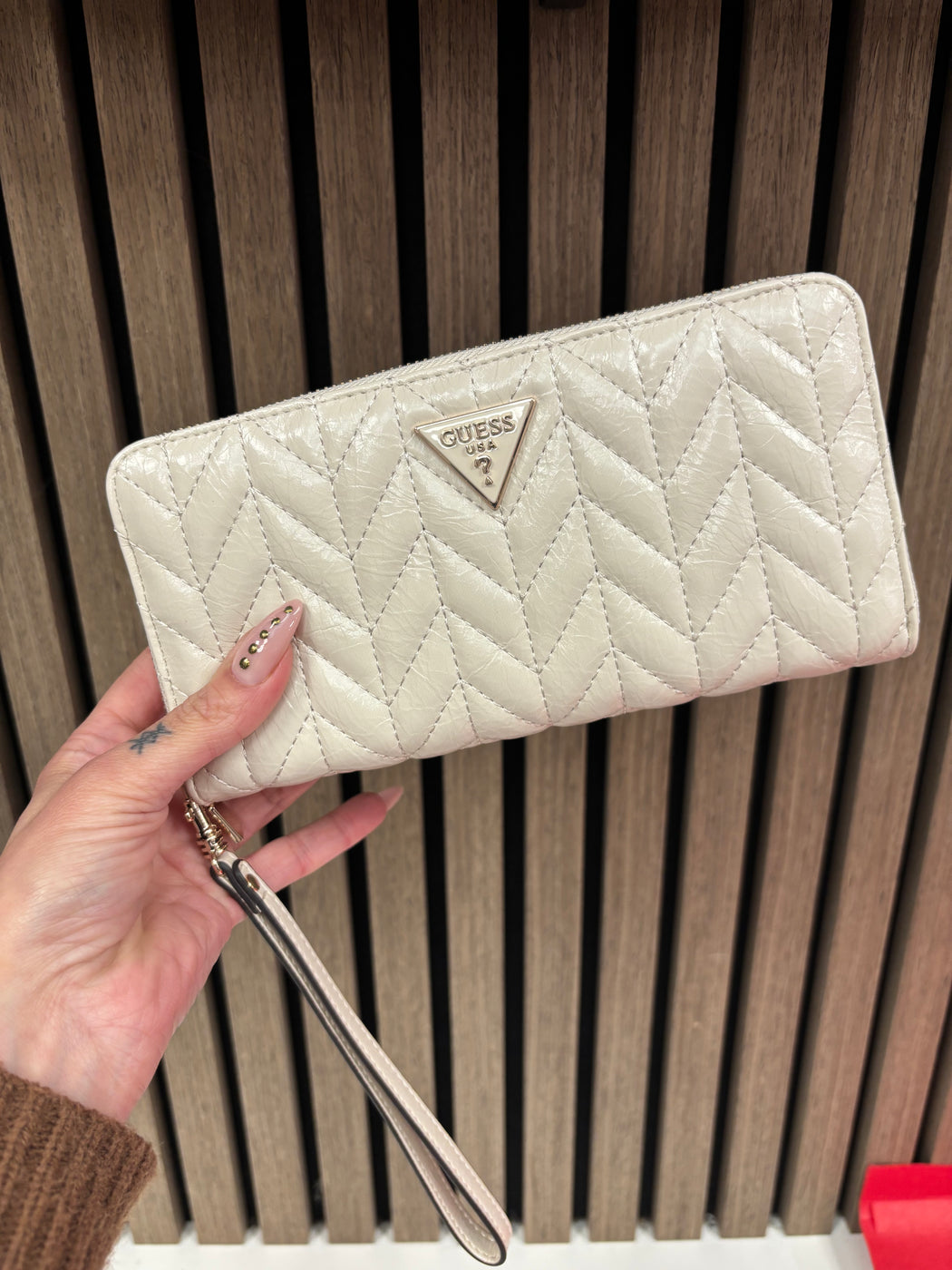 Guess Cheryl Stone Wallet. TQ9720146