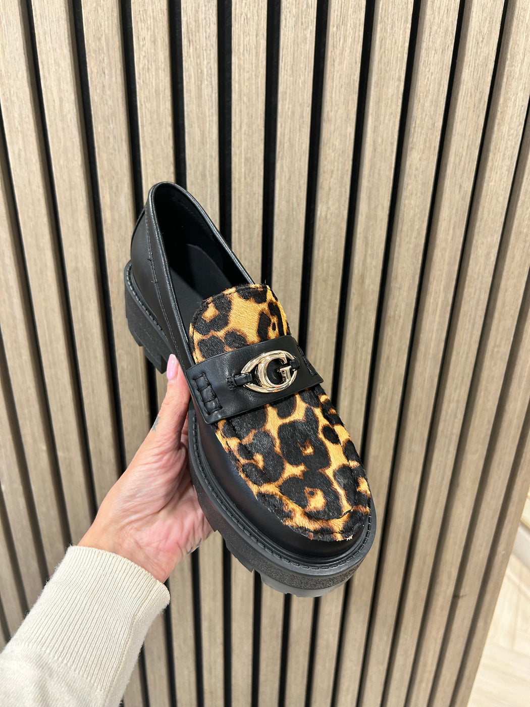 Guess black animal print loafer FLTYK2LEP14