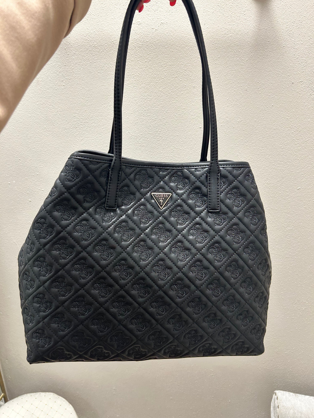 Guess Black ADELASIA Bag. QL965824