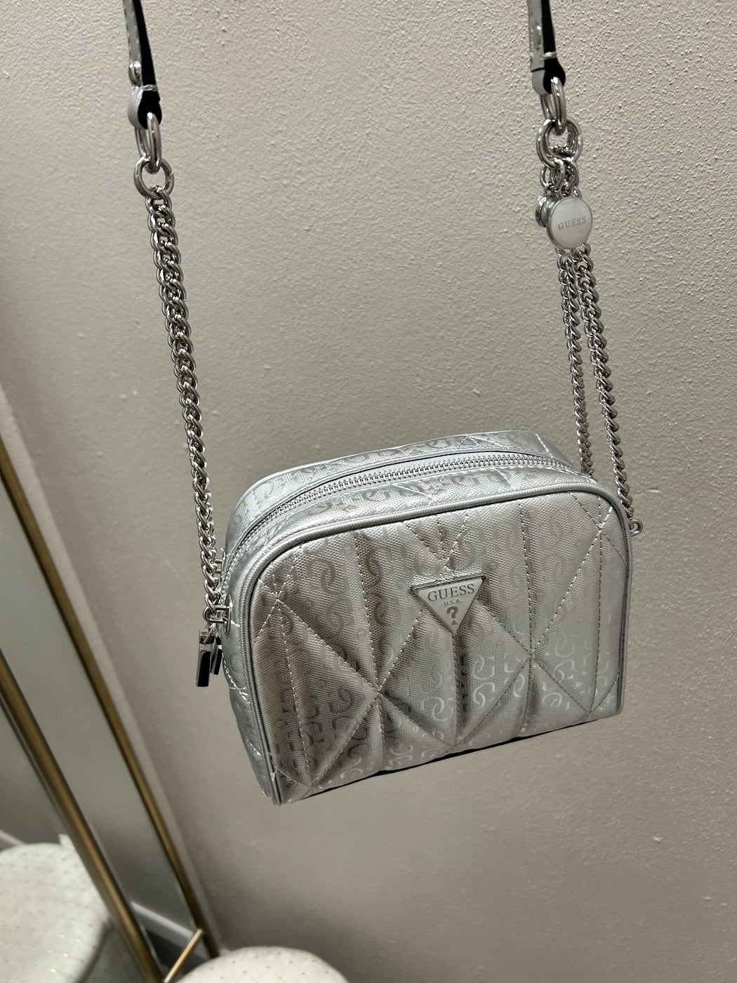 Guess Silver ALDINA Bag. GY966314