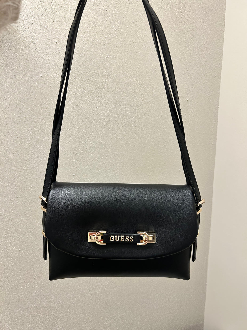 Guess black LEFIA Bag. BG964419