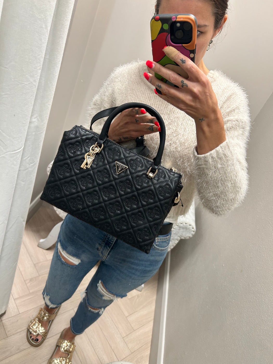 Guess Black ADELASIA Bag. WL965806