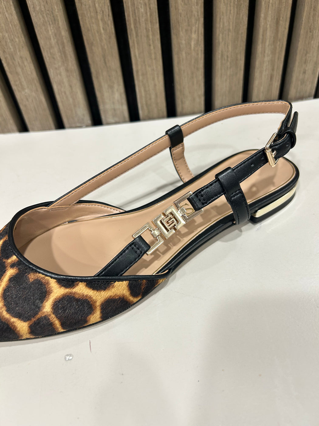 Guess Animal print sling backs FLTFRYLEP05