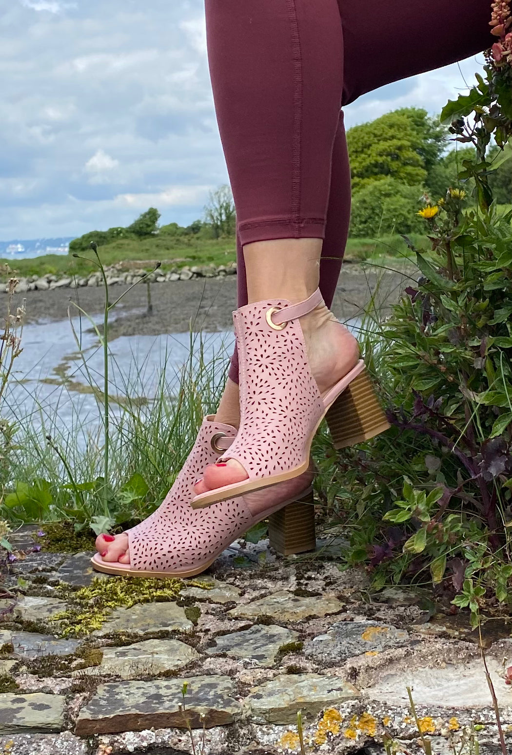 Closed toe booties heels discount