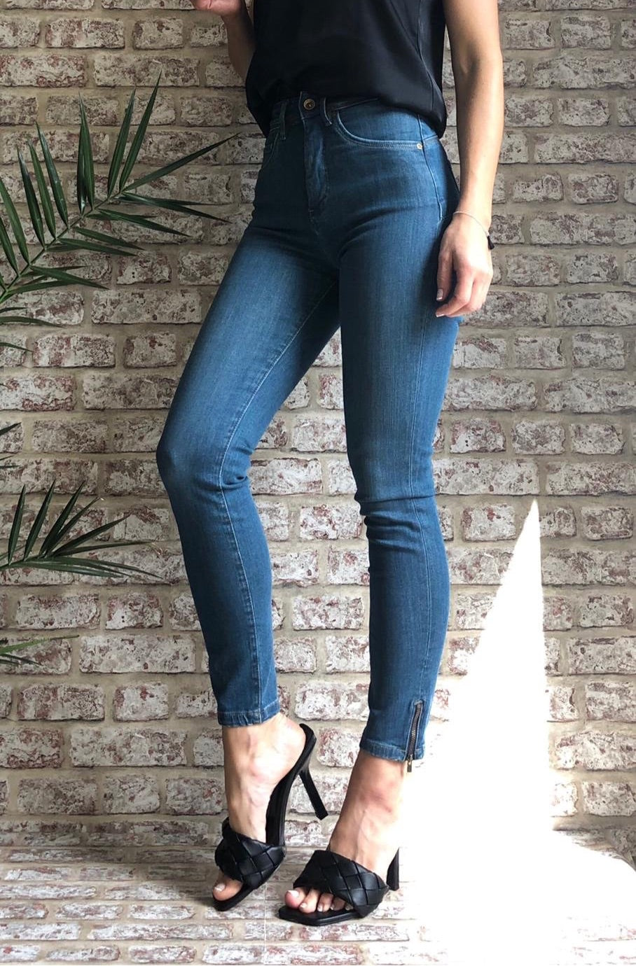 123389 Salsa Sale Push In Secret Glamour High Waist Jeans with Zips