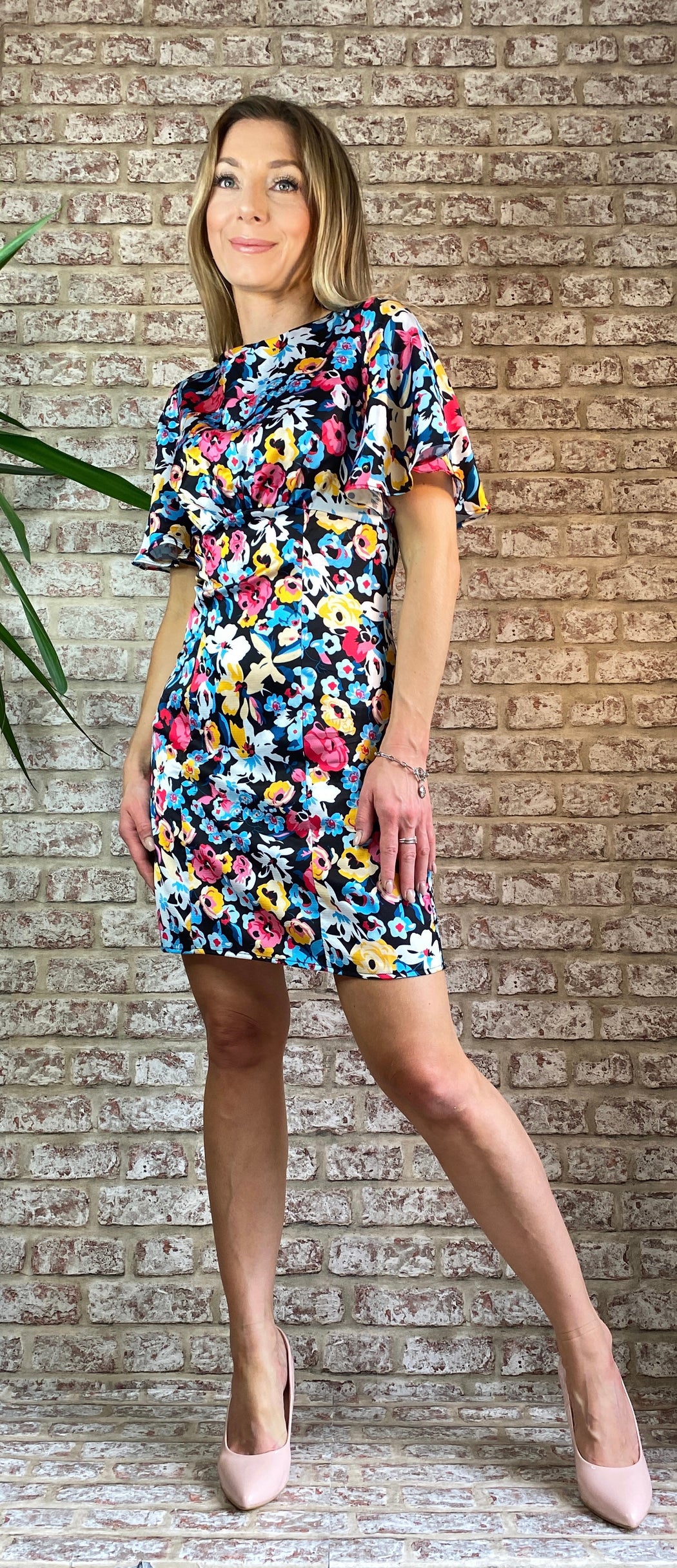 Cindy round neck floral print mini dress