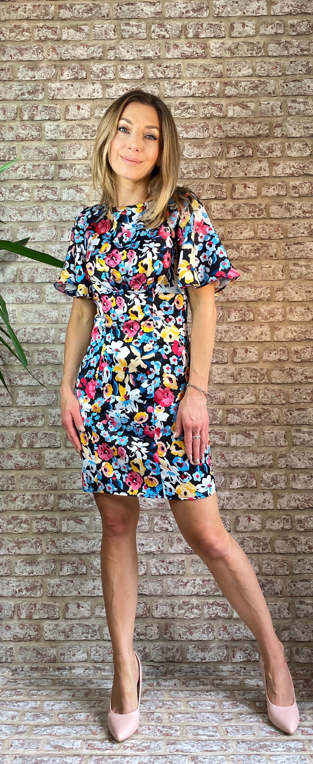 Cindy round neck floral print mini dress