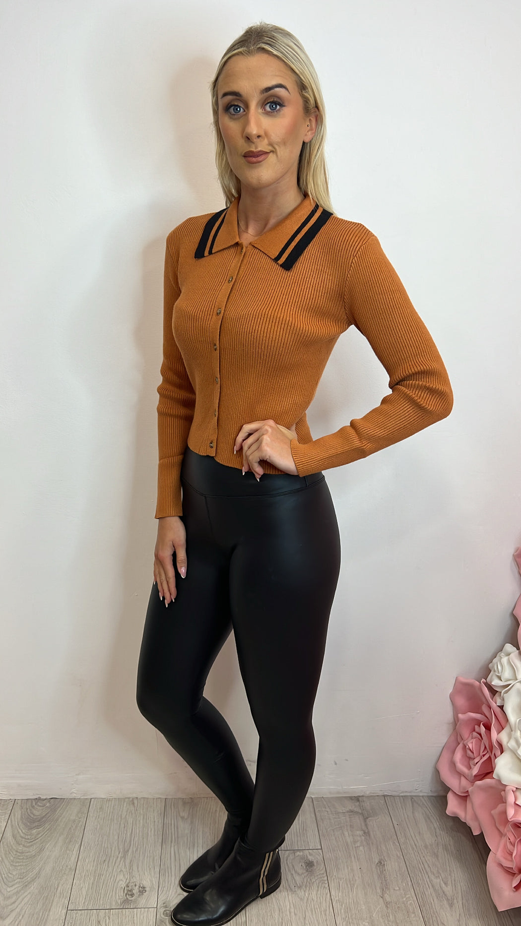 Ck6702 rust black  top