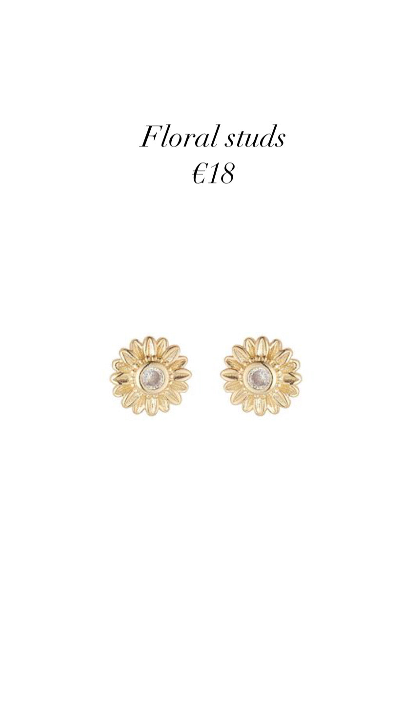 P423epl Floral studs