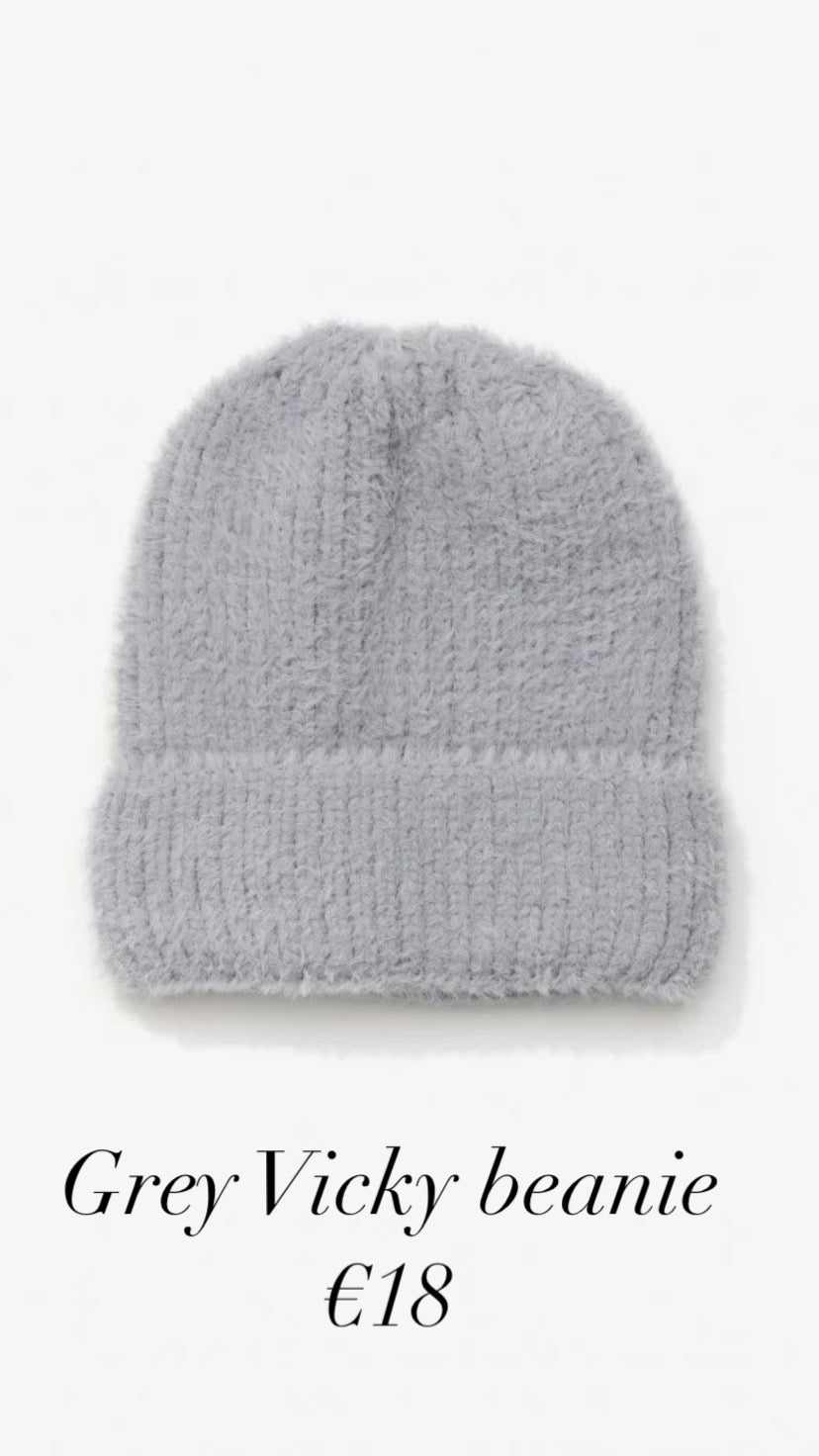 Grey Vicky beanie