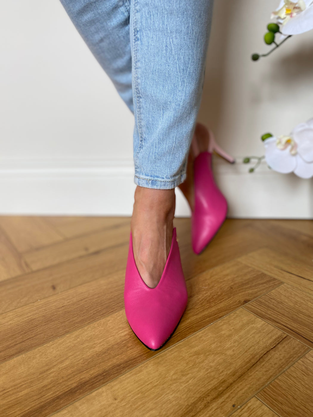 Magenta slide melton heels