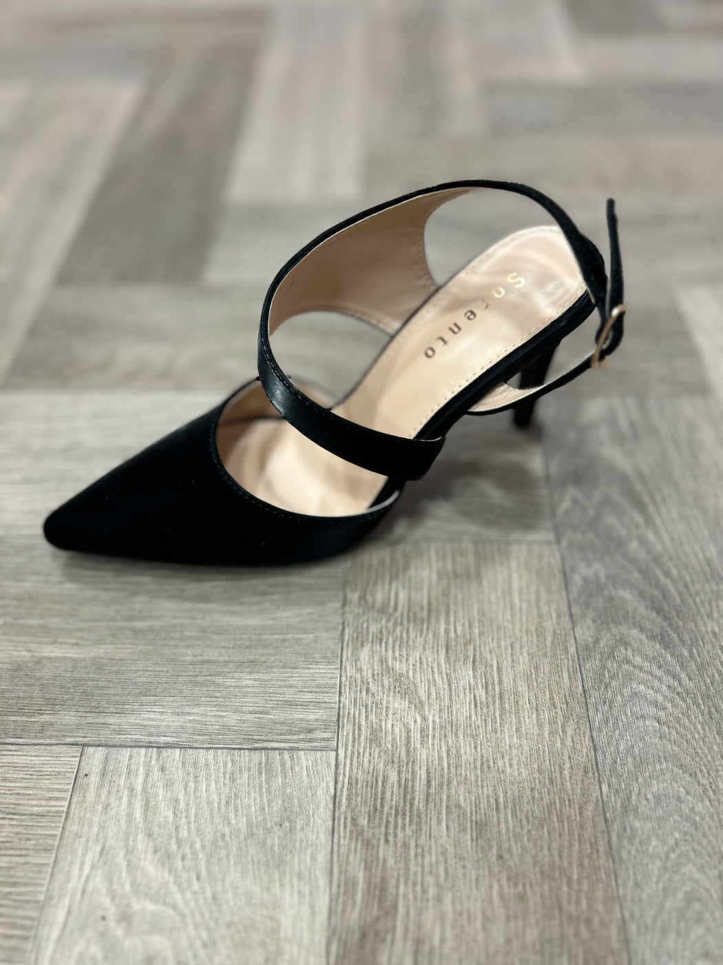 Black shine Castlemartyr heels