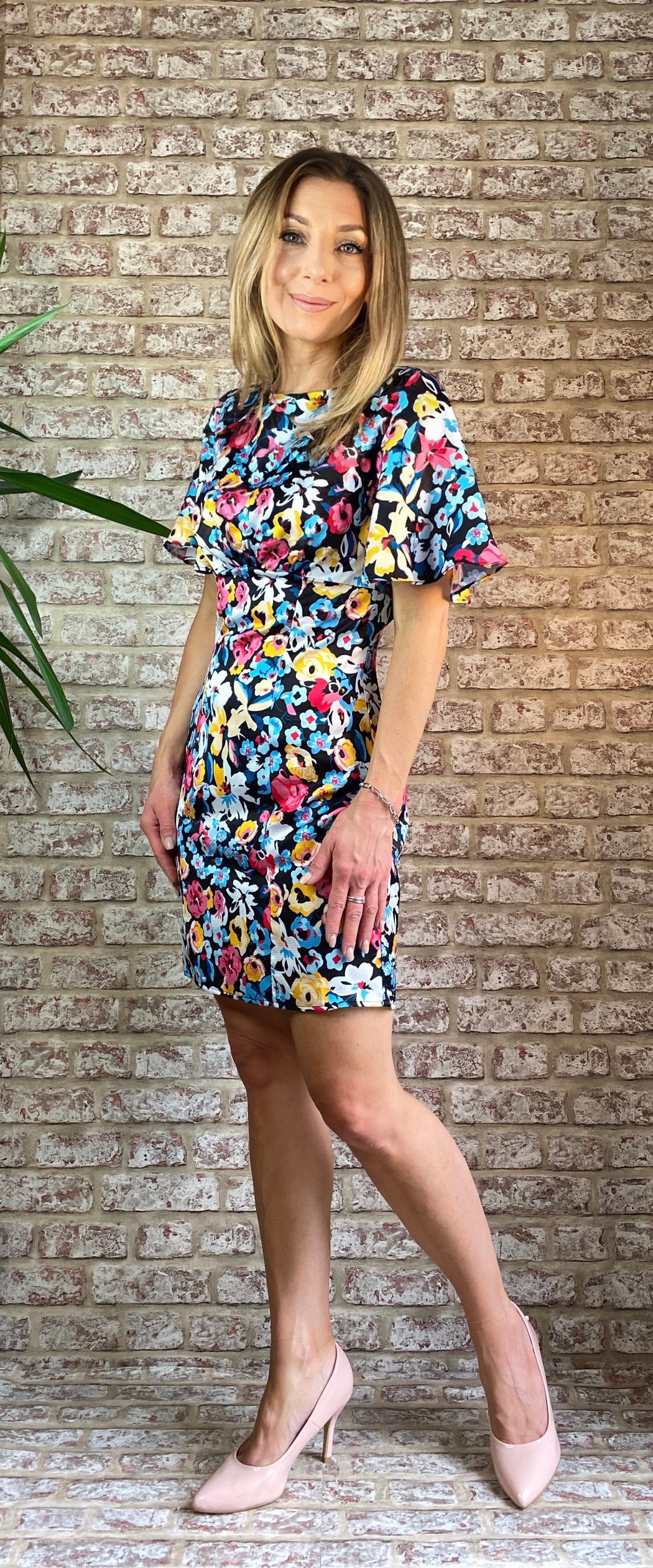 Cindy round neck floral print mini dress