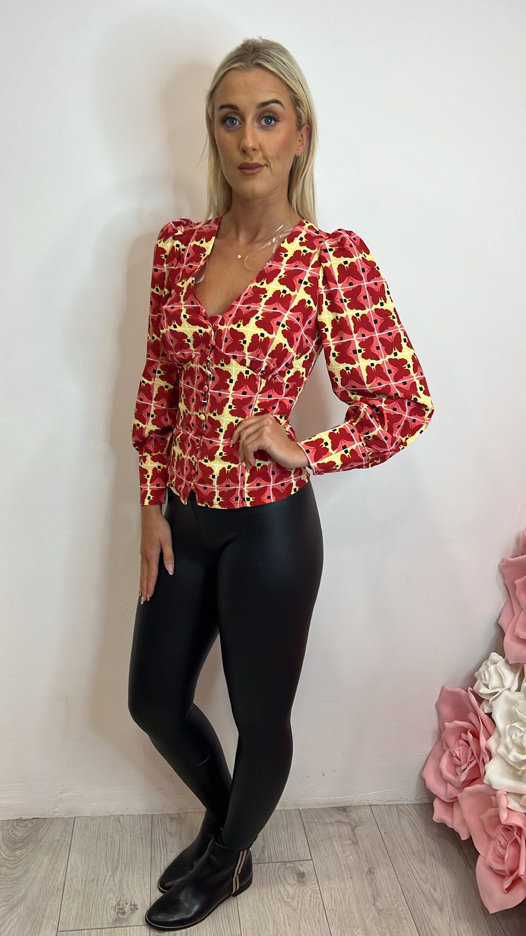 Ck5616 glam butterfly check top