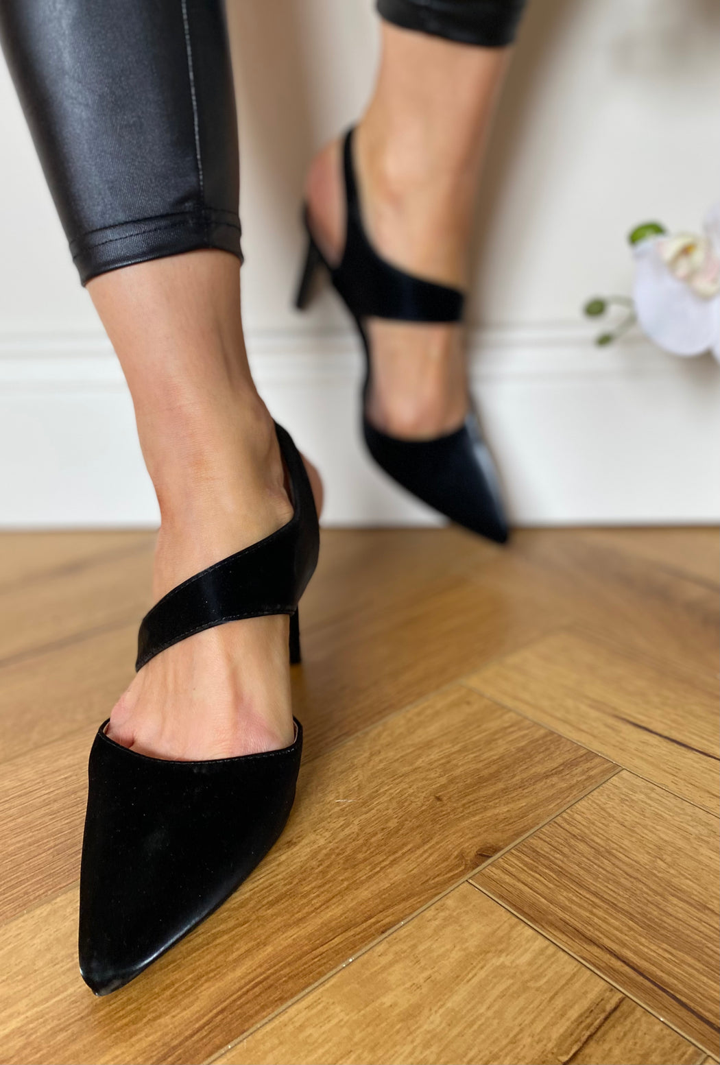 Black shine Castlemartyr heels