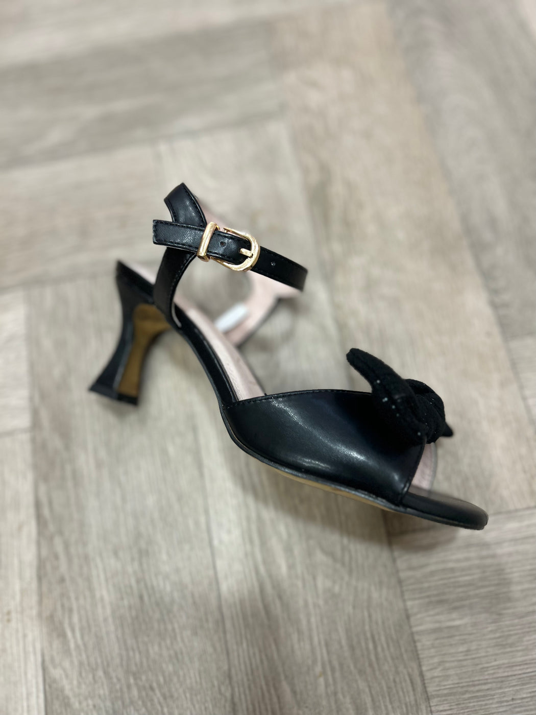 Black bow York heels