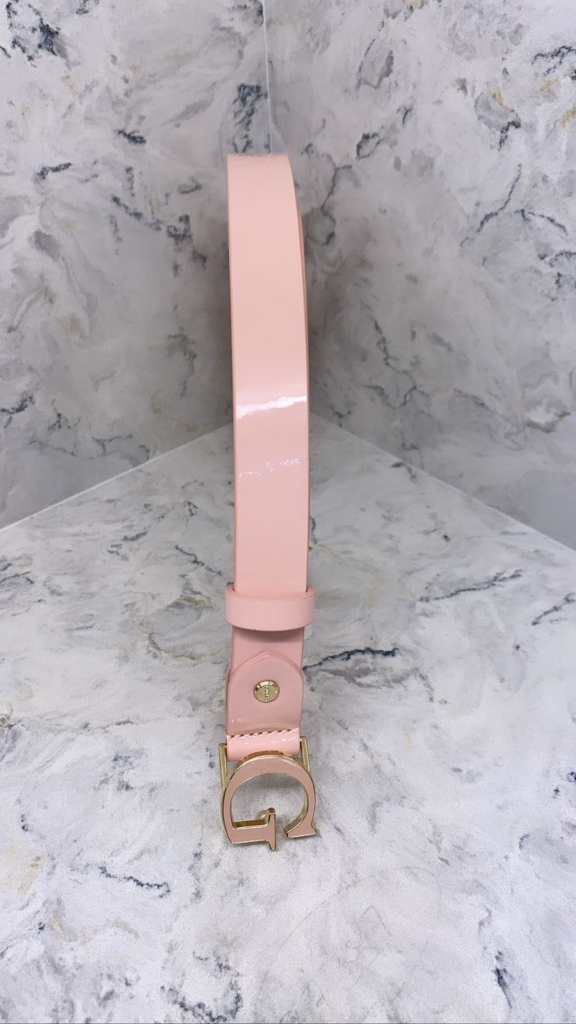 BW7578VIN25 Blush pink guess logo belt